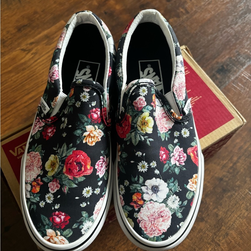 NWT Floral slip on Vans - Picture 2 of 5